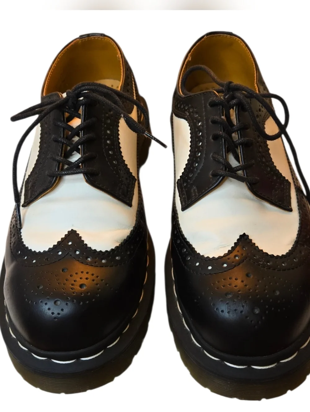 Dr. Martens 3989 Bex Smooth Leather Broque Shoe Black/White Size 8/9W or 7 M